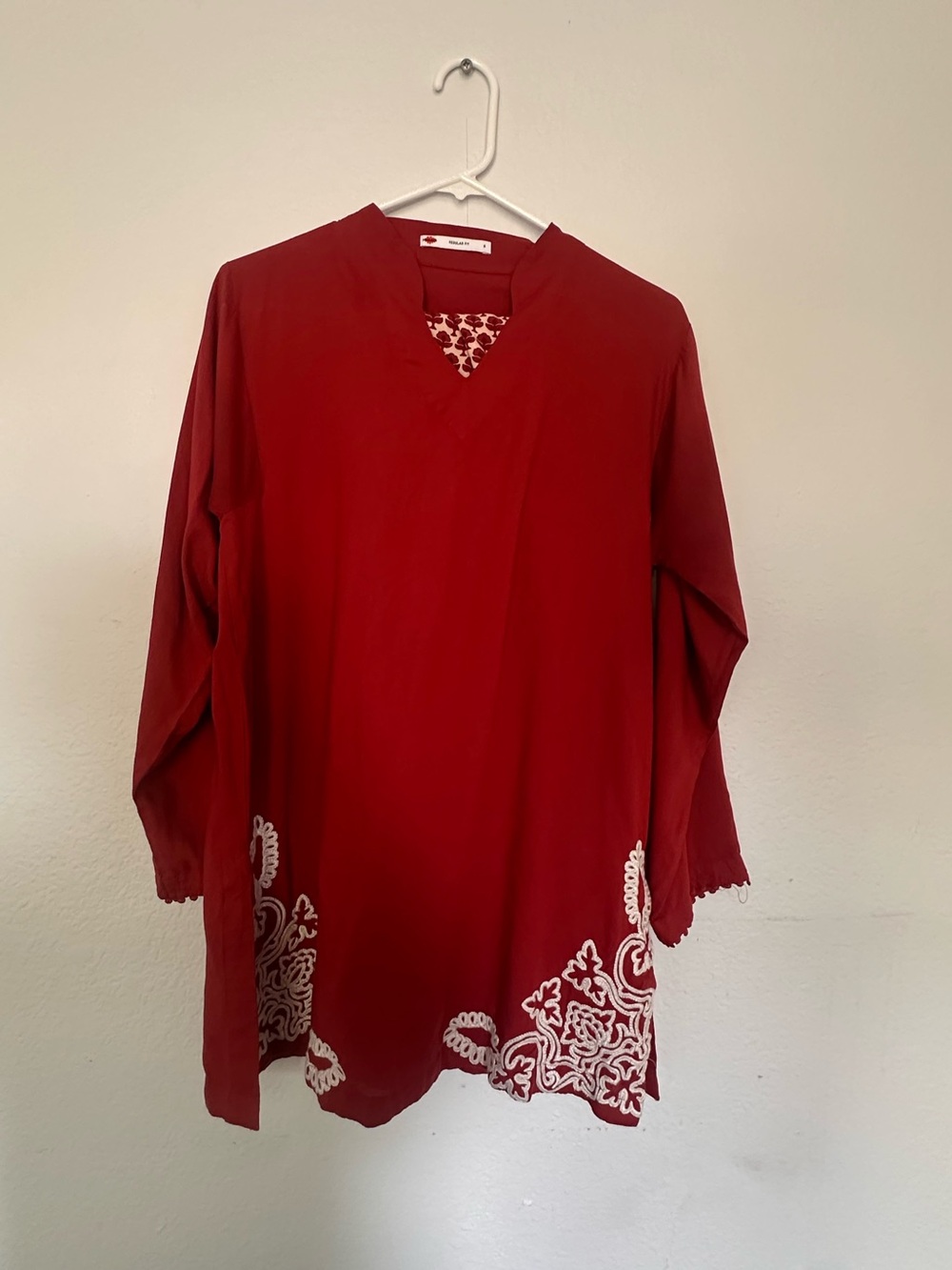 Maroon Loose Fit Women’s Embroidered Set Top and Pants Size Small